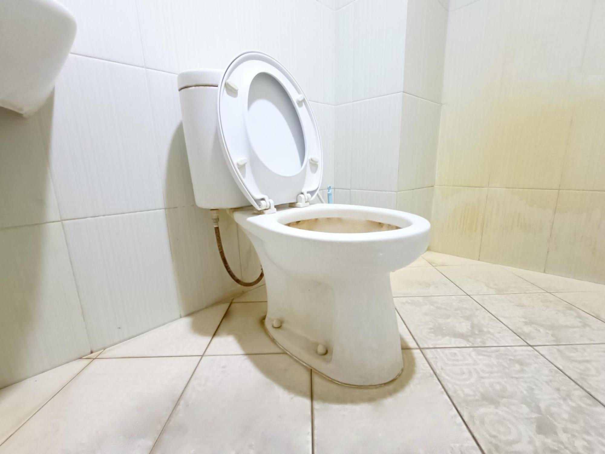 Oyo 1769 リッズ ホテル マナド エクステリア 写真