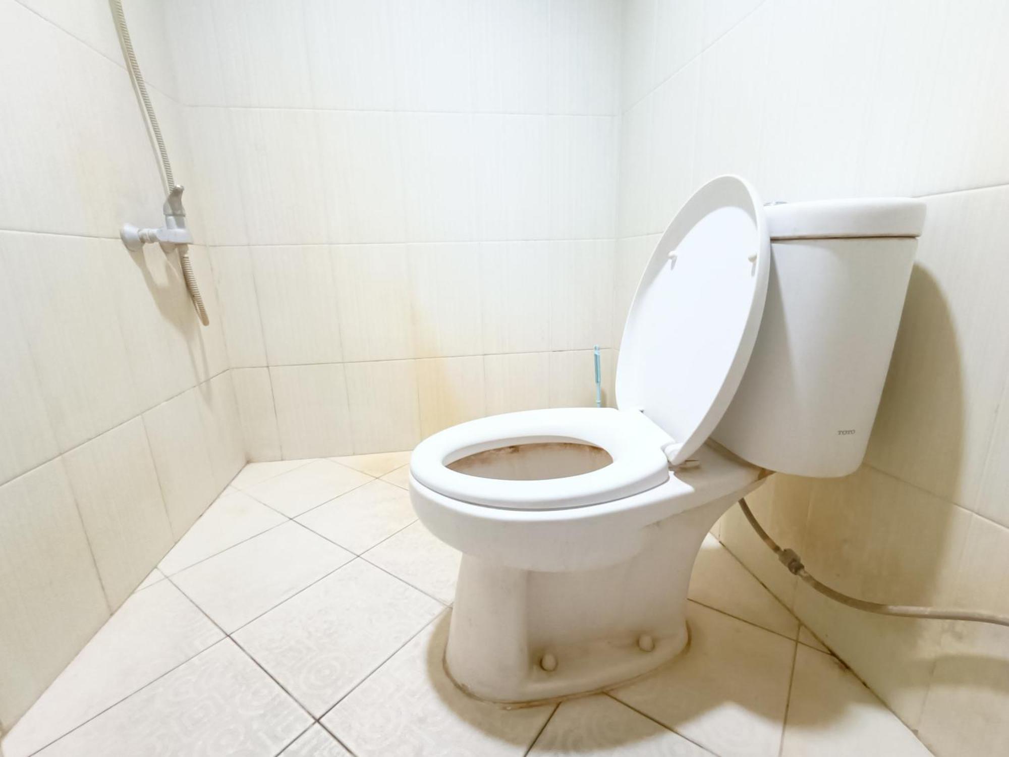 Oyo 1769 リッズ ホテル マナド エクステリア 写真